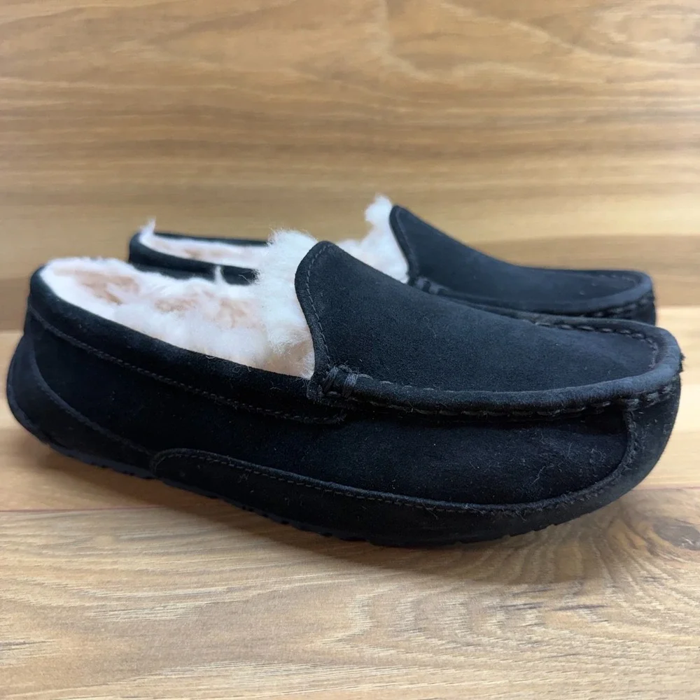 UGG youth size